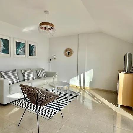 Casa Del Faro - Itsasargia Etxea 아파트